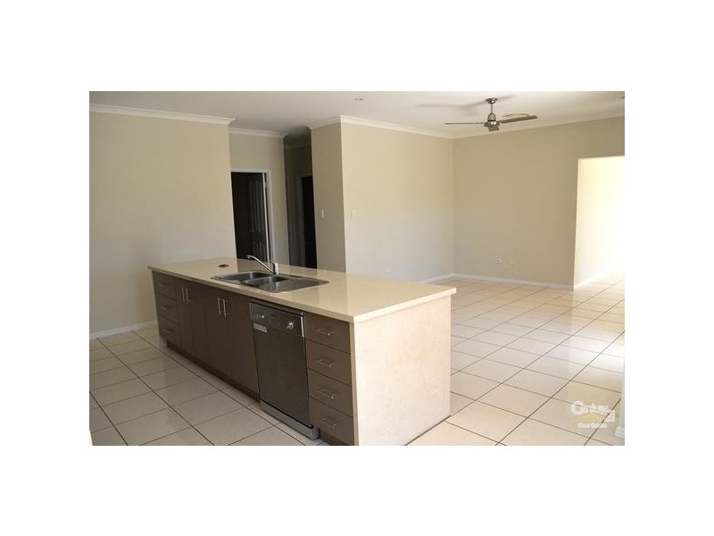 2A Golfview Drive, Boyne Island QLD 4680
