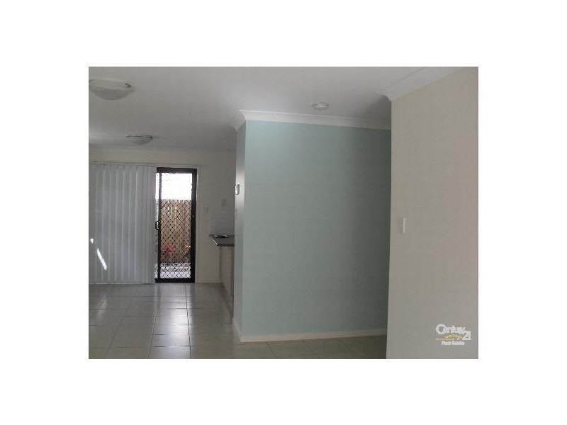 8/21 Roberts Street, Gladstone QLD 4680