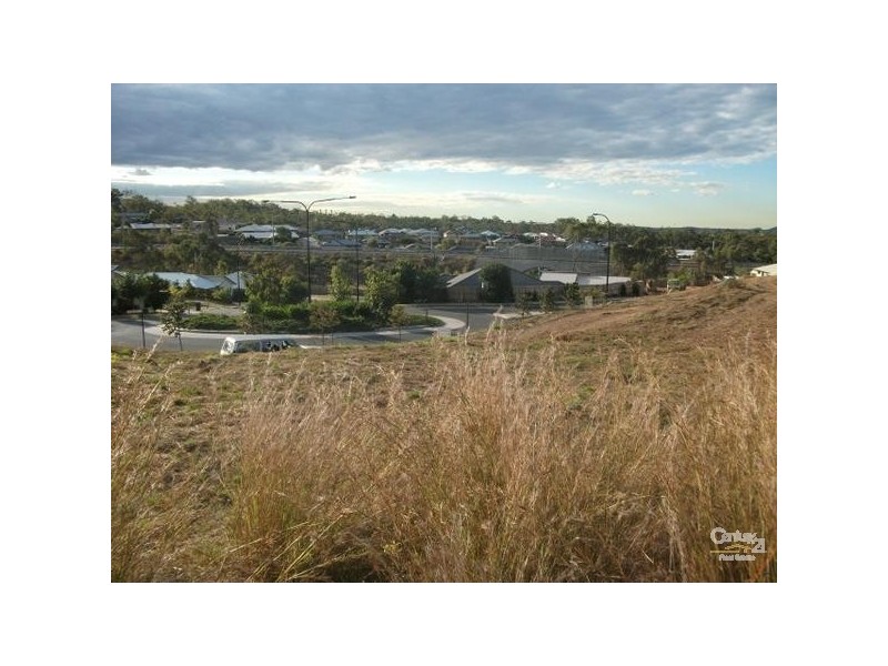 1 Deveney Drive, Kirkwood QLD 4680