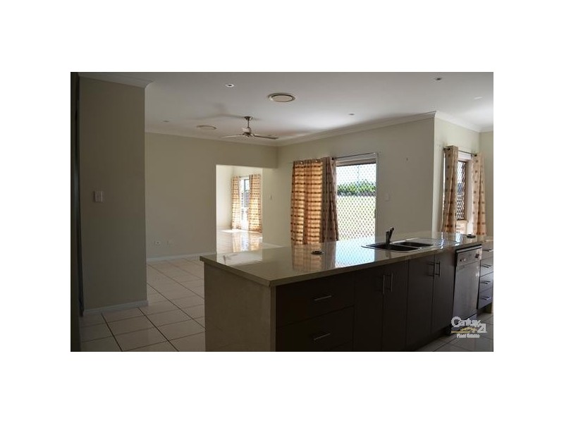 2a Golfview Drive, Boyne Island QLD 4680