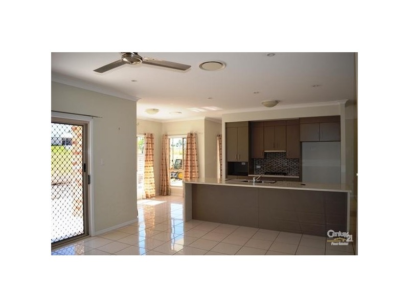 2a Golfview Drive, Boyne Island QLD 4680