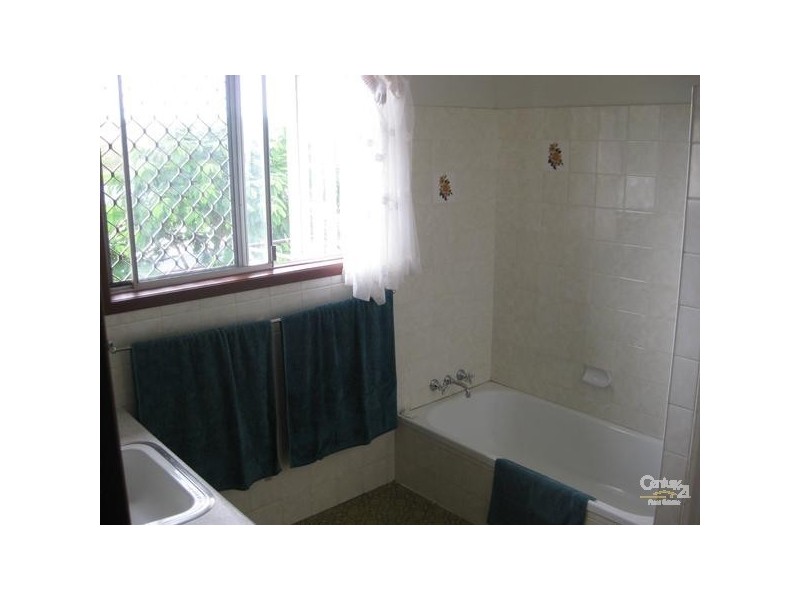 35 Cockatoo Drive, Gladstone QLD 4680