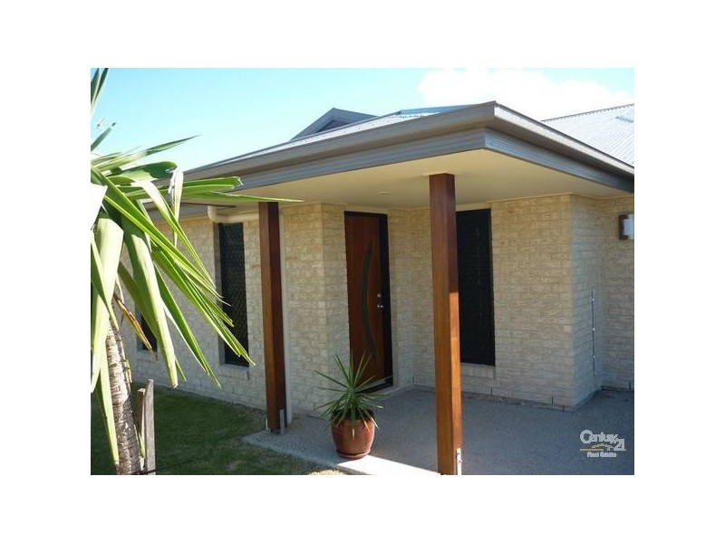 9 Takoko Place, Kirkwood QLD 4680