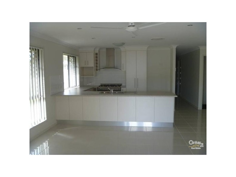 39 Golfview Drive, Boyne Island QLD 4680