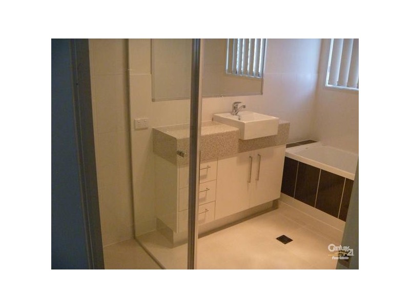 39 Golfview Drive, Boyne Island QLD 4680