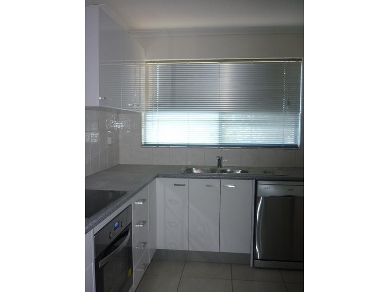 6/8 Roseberry Street, Gladstone QLD 4680