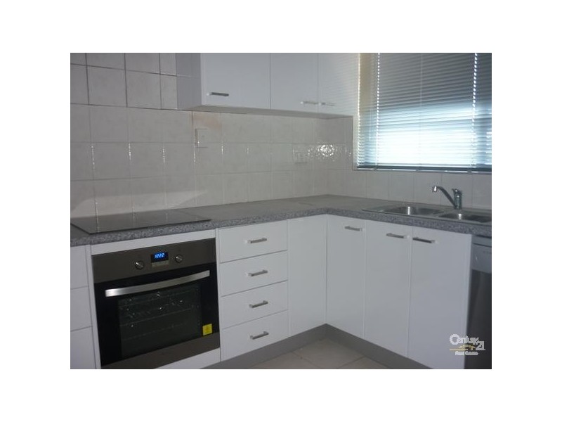 6/8 Roseberry Street, Gladstone QLD 4680