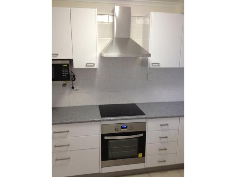 6/8 Roseberry Street, Gladstone QLD 4680