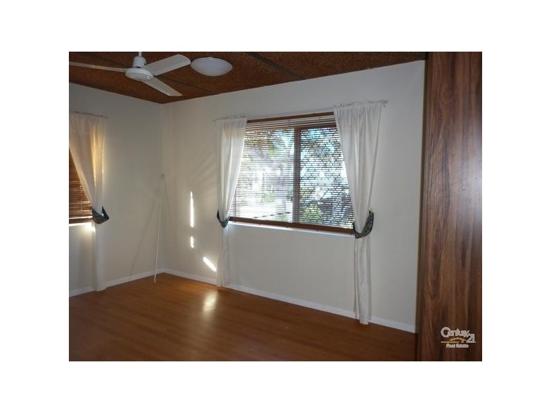 12 Wistari Street, Clinton QLD 4680