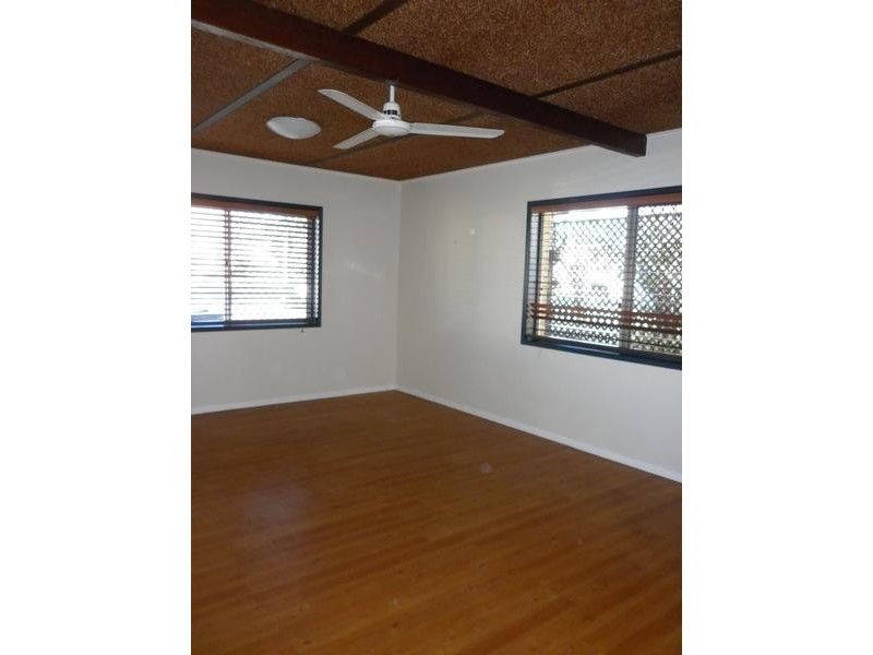 12 Wistari Street, Clinton QLD 4680