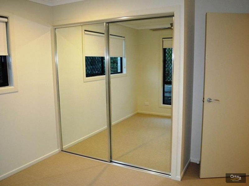 27 Reinaerhoff Crescent, Gladstone QLD 4680