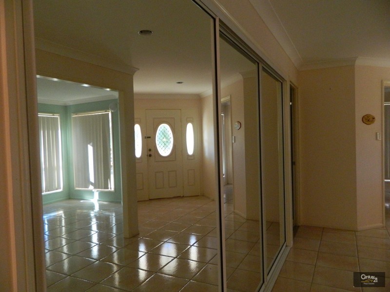 64 Aramac Drive, Clinton QLD 4680