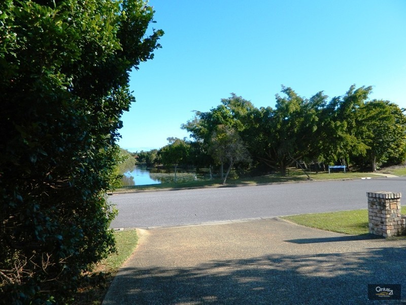 64 Aramac Drive, Clinton QLD 4680