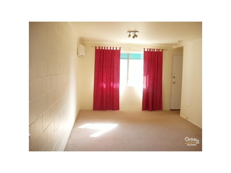 1/6 Wenitong Street, Gladstone QLD 4680