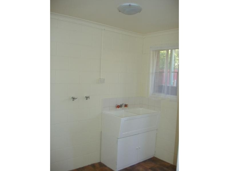 1/6 Wenitong Street, Gladstone QLD 4680