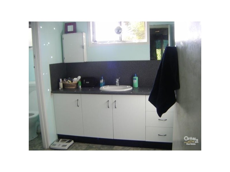 2/21 Walters Avenue, Gladstone QLD 4680