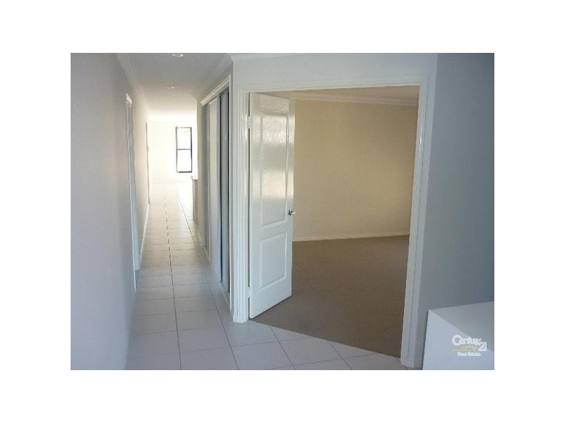 10 Reinaerhoff Crescent, Gladstone QLD 4680