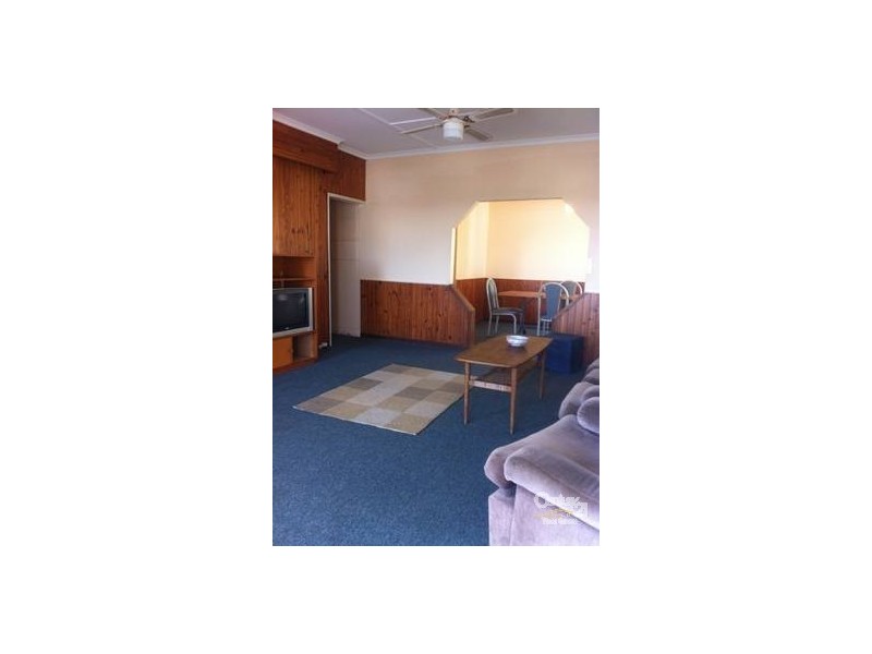 11 Amelia Street House and Studio, Gladstone QLD 4680