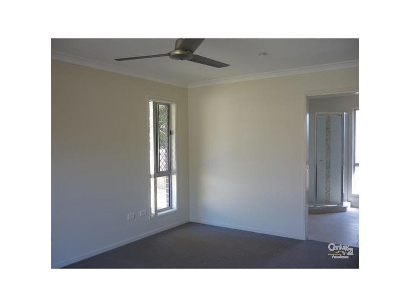 32 Briffney Street, Kirkwood QLD 4680