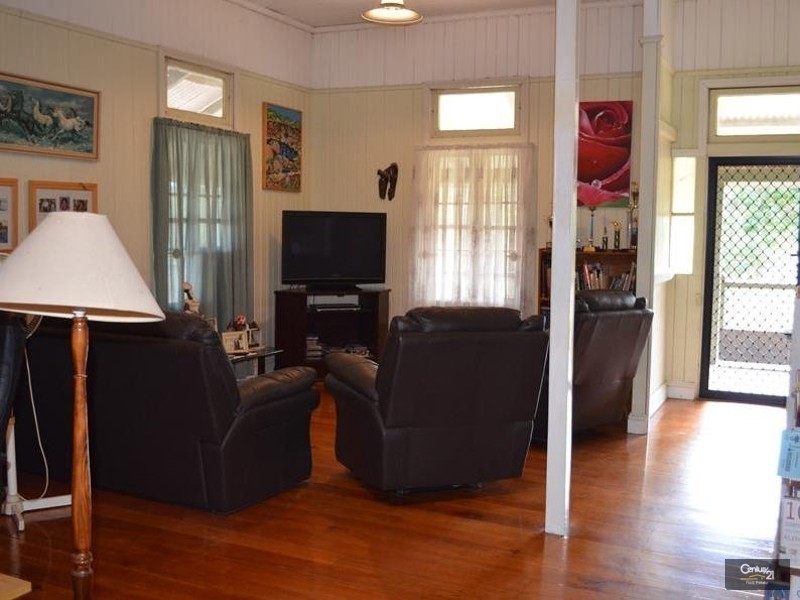 54061 Bruce Highway, Machine Creek QLD 4695