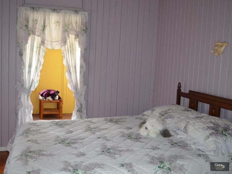 54061 Bruce Highway, Machine Creek QLD 4695