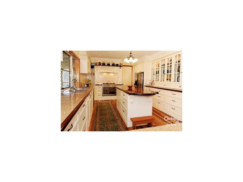 16 Luana Crescent, Beecher QLD 4680