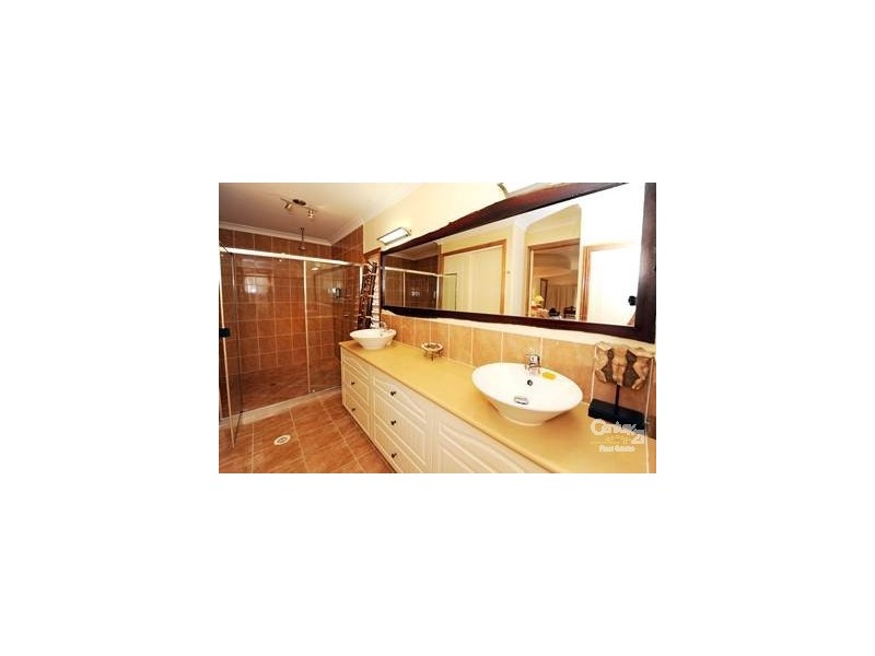 16 Luana Crescent, Beecher QLD 4680