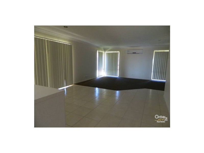 50 Broadwater Place, Kirkwood QLD 4680