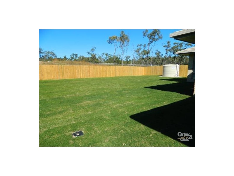 50 Broadwater Place, Kirkwood QLD 4680