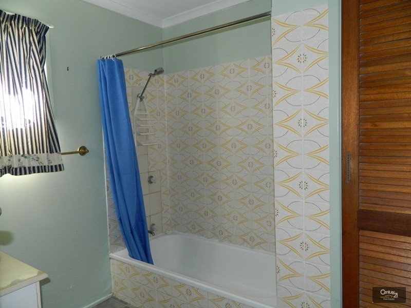 31 Hibiscus Ave, Gladstone QLD 4680