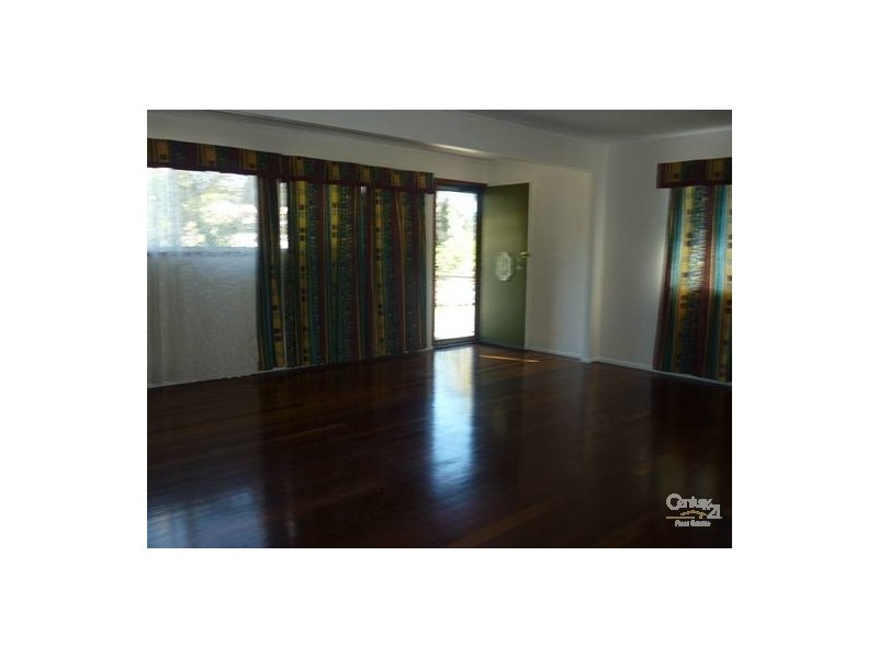 10 Wilson Street, New Auckland QLD 4680