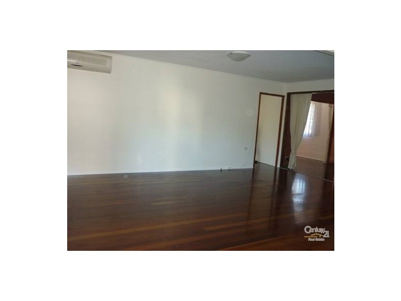 10 Wilson Street, New Auckland QLD 4680