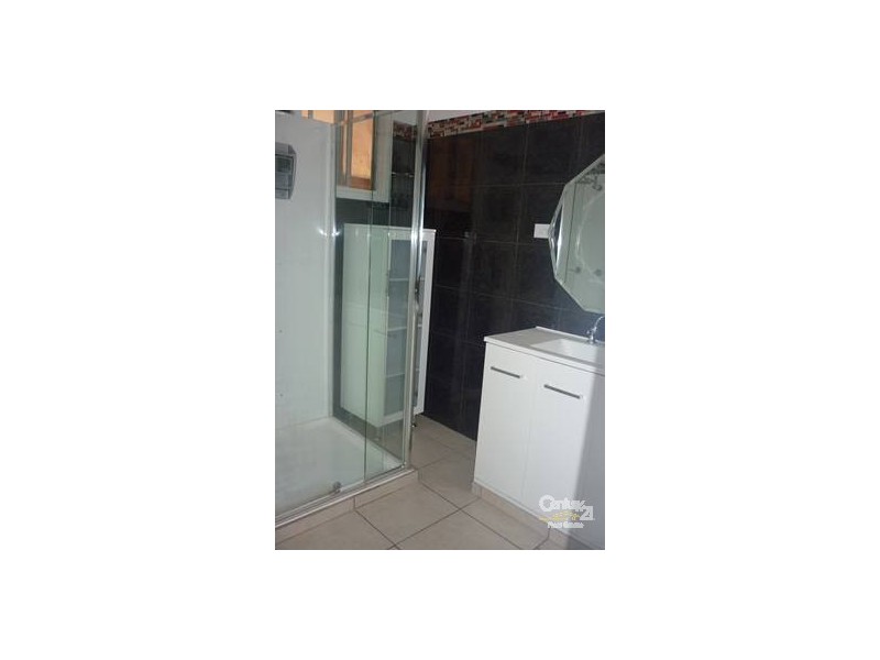 10 Wilson Street, New Auckland QLD 4680