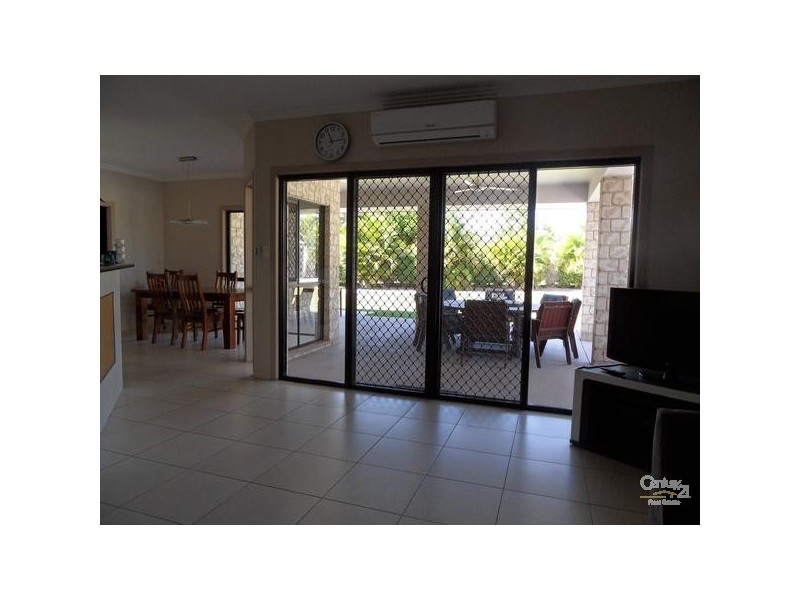 7 Sunrise Place, New Auckland QLD 4680