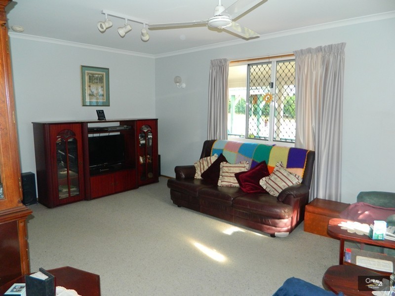 8 Orana Ave, Boyne Island QLD 4680