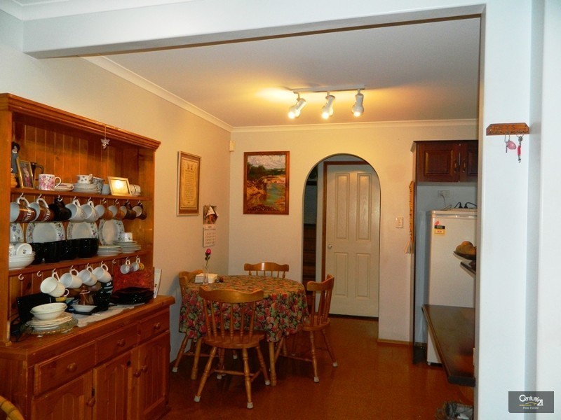 8 Orana Ave, Boyne Island QLD 4680