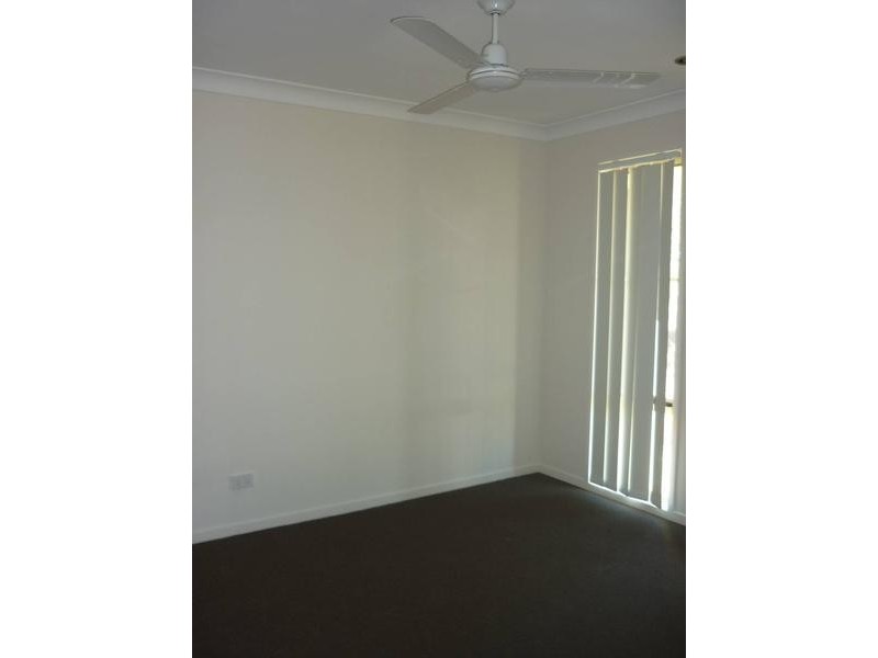 3 Springbrook Terrace, Kirkwood QLD 4680