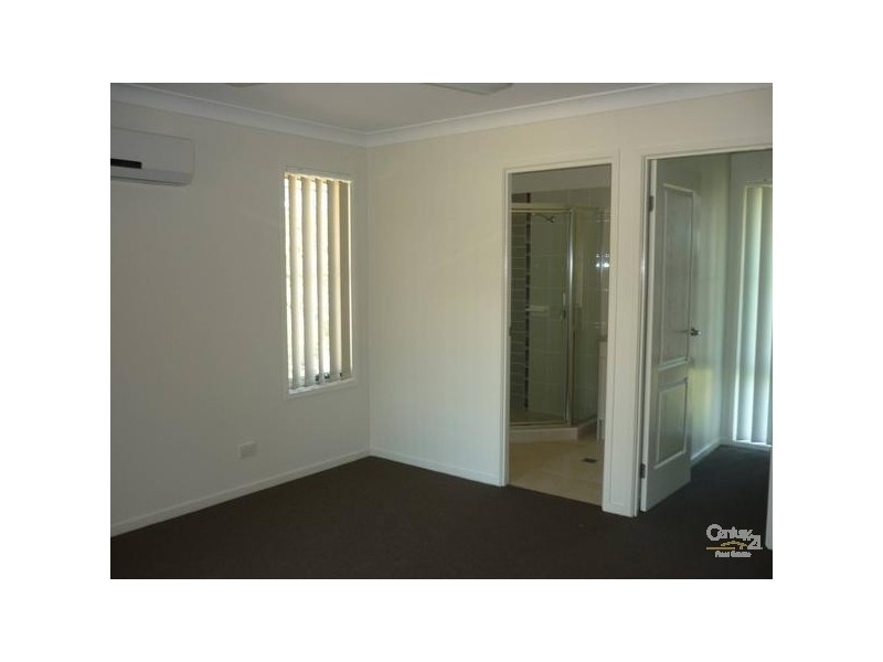 3 Springbrook Terrace, Kirkwood QLD 4680