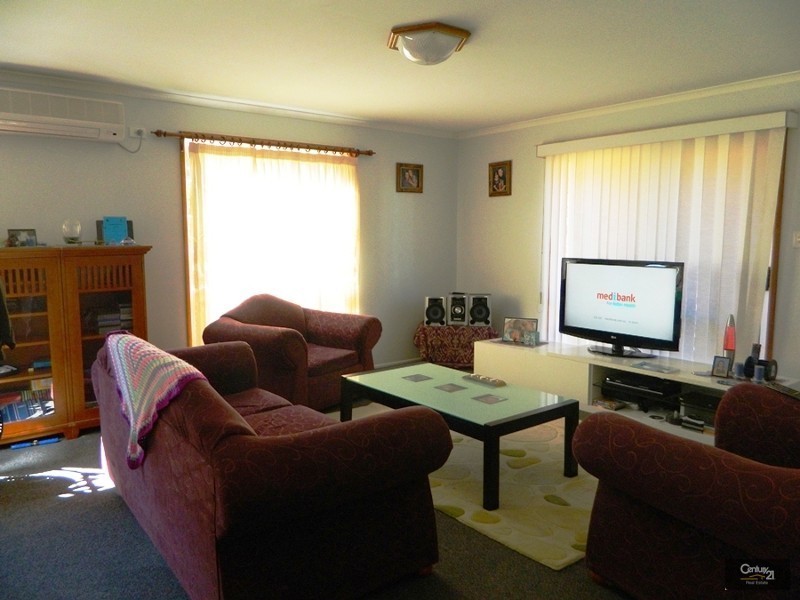 4 Berringa Close, Glen Eden QLD 4680