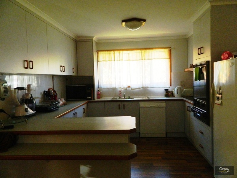 4 Berringa Close, Glen Eden QLD 4680