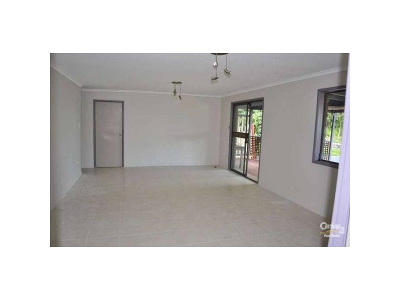 16 Far Street, West Gladstone QLD 4680