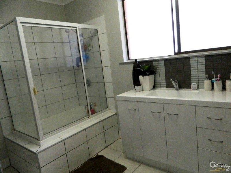 18 Irwin Close, Sun Valley QLD 4680