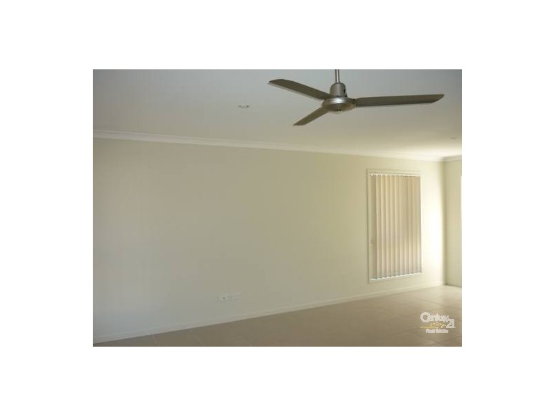 37 Briffney Street Little Creek, Kirkwood QLD 4680