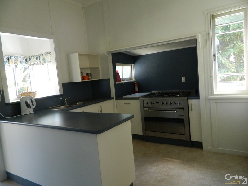 1377 Calliope River Road, Yarwun QLD 4694