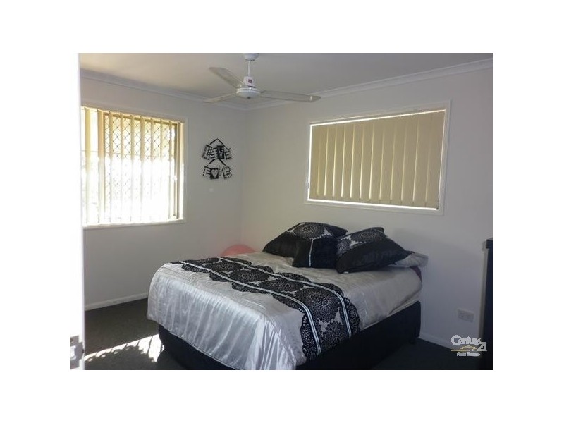 28 Holland Street, West Gladstone QLD 4680