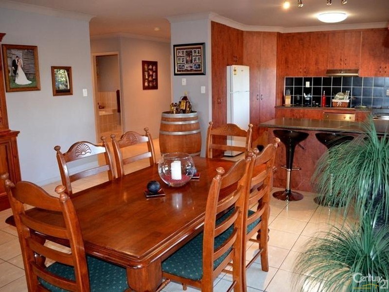 14 Stitt Close, Glen Eden QLD 4680