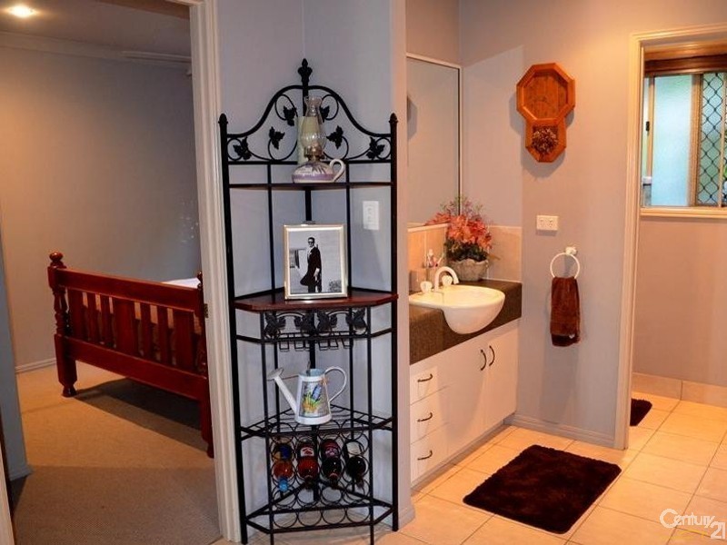 14 Stitt Close, Glen Eden QLD 4680