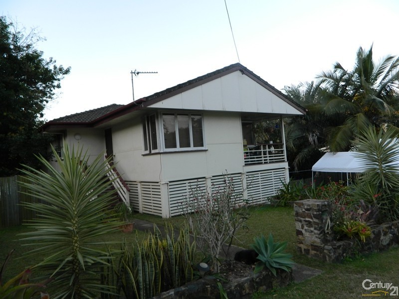 4 Burrows Street, West Gladstone QLD 4680