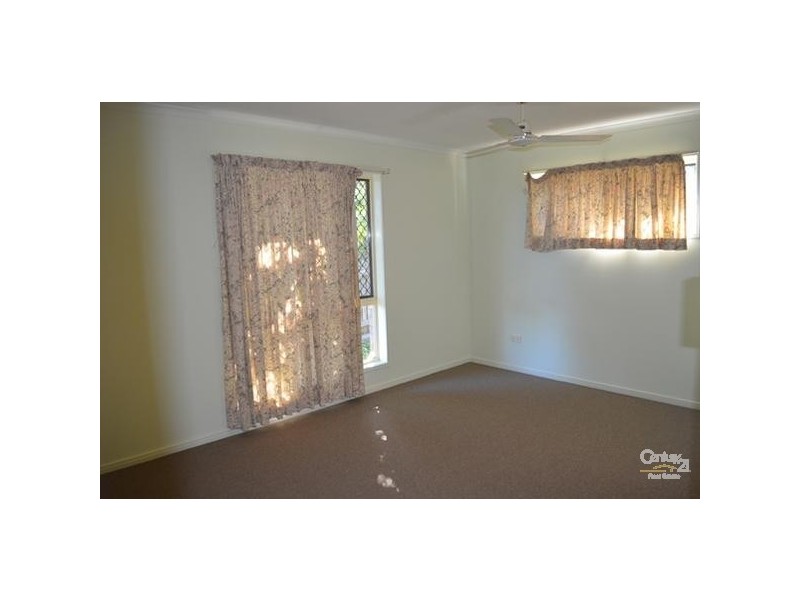 14 Ferguson Crescent, West Gladstone QLD 4680