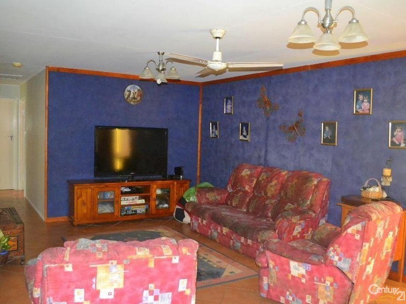 26 Dalton Street, Clinton QLD 4680